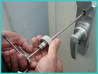 Advanced Locksmith Service Woodbridge Township, NJ 732-204-7493 - 5-lock-opening